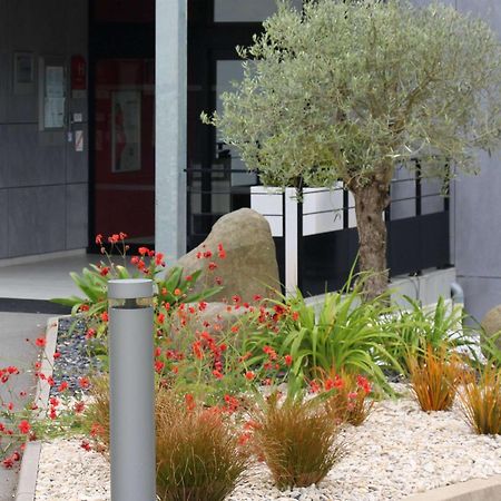 Hotel Ibis Guingamp Coeur De Bretagne Ploumagoar Eksteriør billede