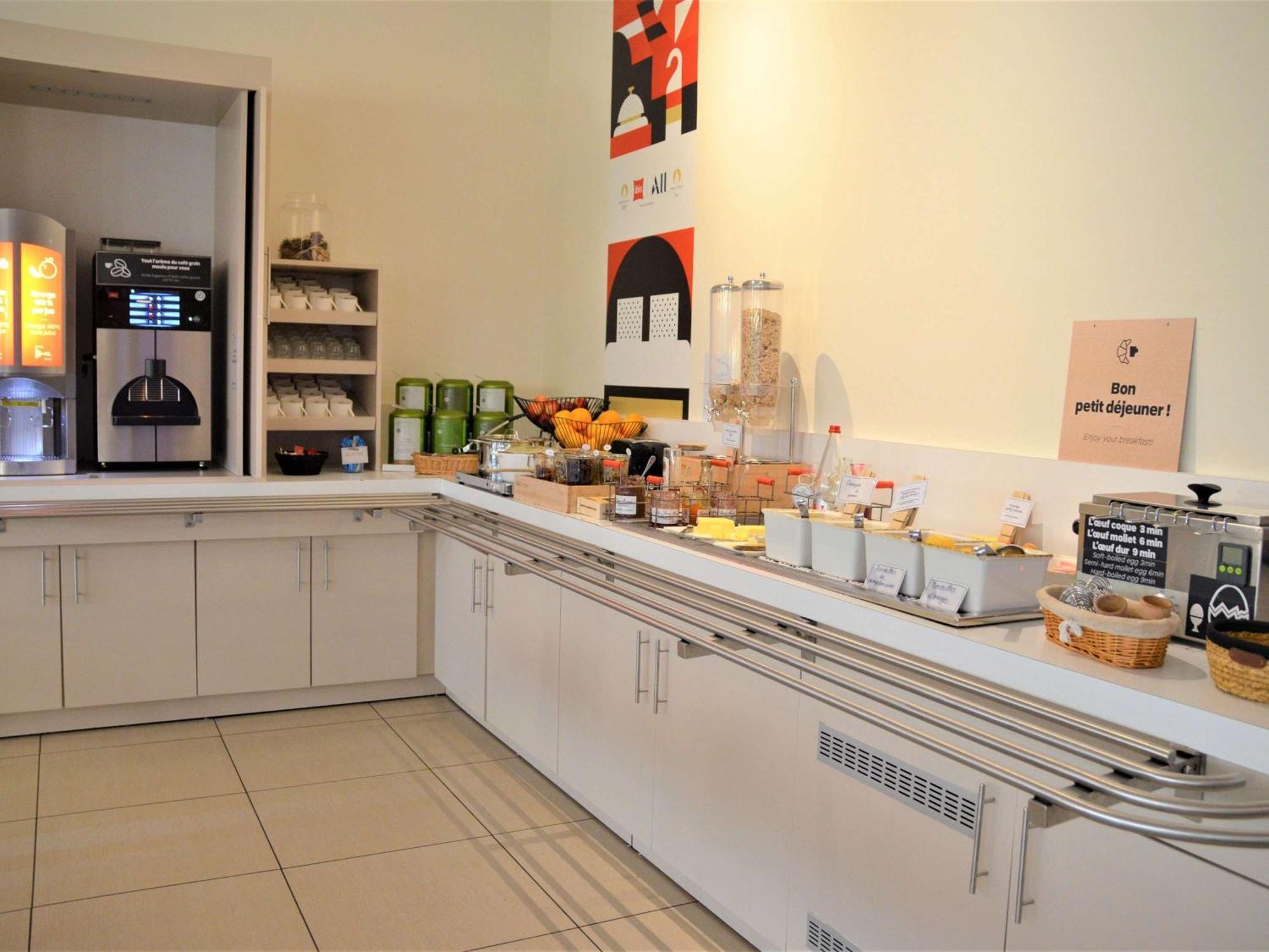 Hotel Ibis Guingamp Coeur De Bretagne Ploumagoar Eksteriør billede